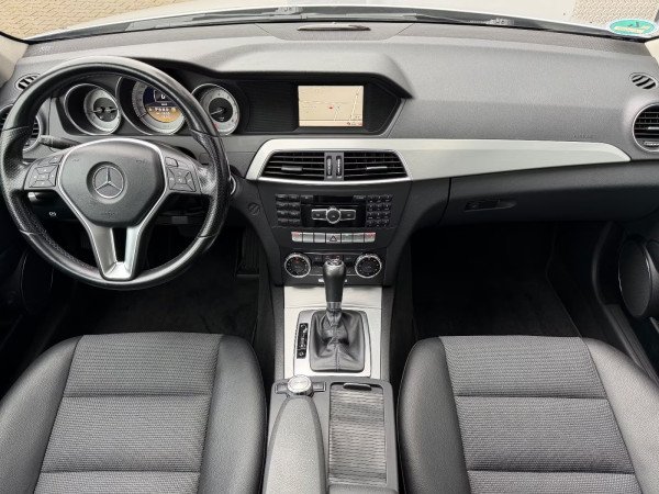 2012  Mercedes-Benz C 180 CGI*AUT*T-LEDER*MEMORY*GLASDACH*WINTER*