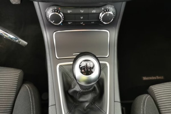 2016 Mercedes-Benz B 180 Style LED+PDC+SHZ+BLUETOOTH+Klima