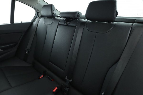 BMW Série 3 318i