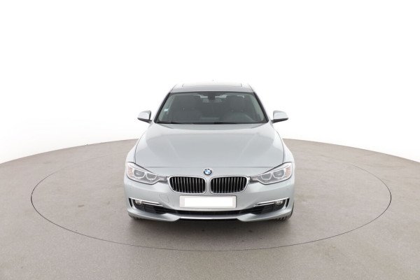 BMW Série 3 320iA Luxury