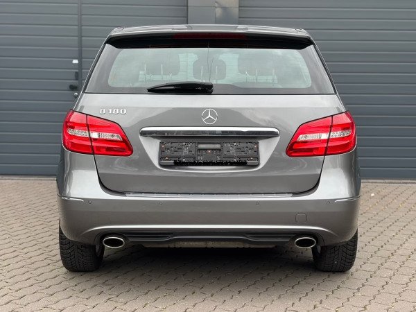 Mercedes-Benz B 180 Xenon Navi PanoD. Teilleder SHZ