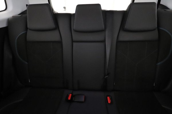 Peugeot 2008 1.2 PureTech Crossway