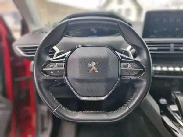 PEUGEOT 3008 1.5 BlueHDi Active EAT