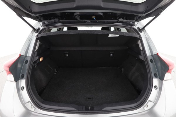 Toyota Auris 1.2T Design